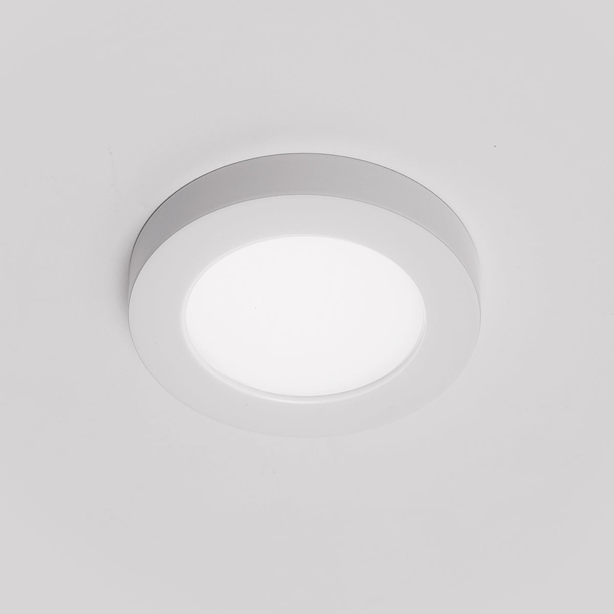 LED 90 BUTTON LIGHT 3000K WHITE