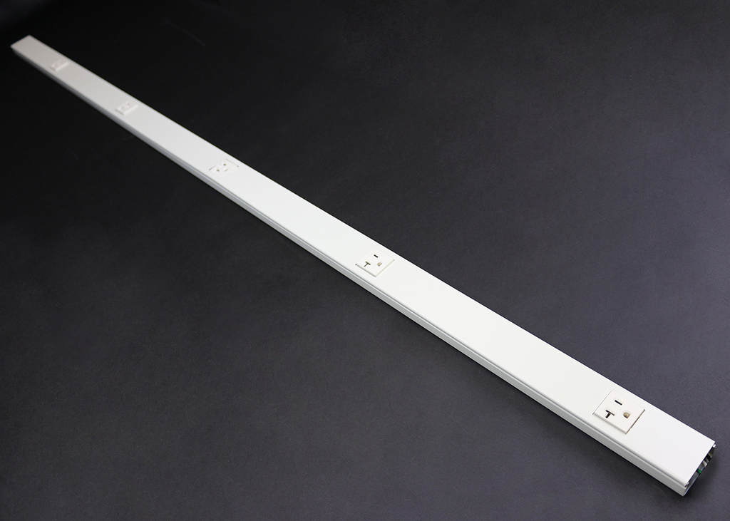 V24GBA512 Steel Plugmold® Multioutlet Strip – Solis Electric Supply