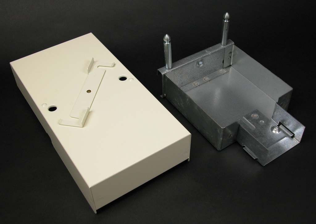 4000 Take-Off Connector (4000 to 3000 Series Raceway) Fitting – Solis ...